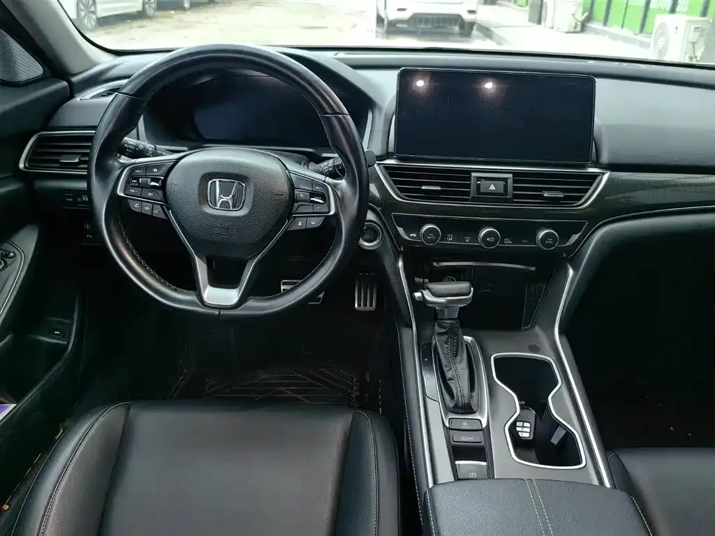 Honda Accord — фото 5