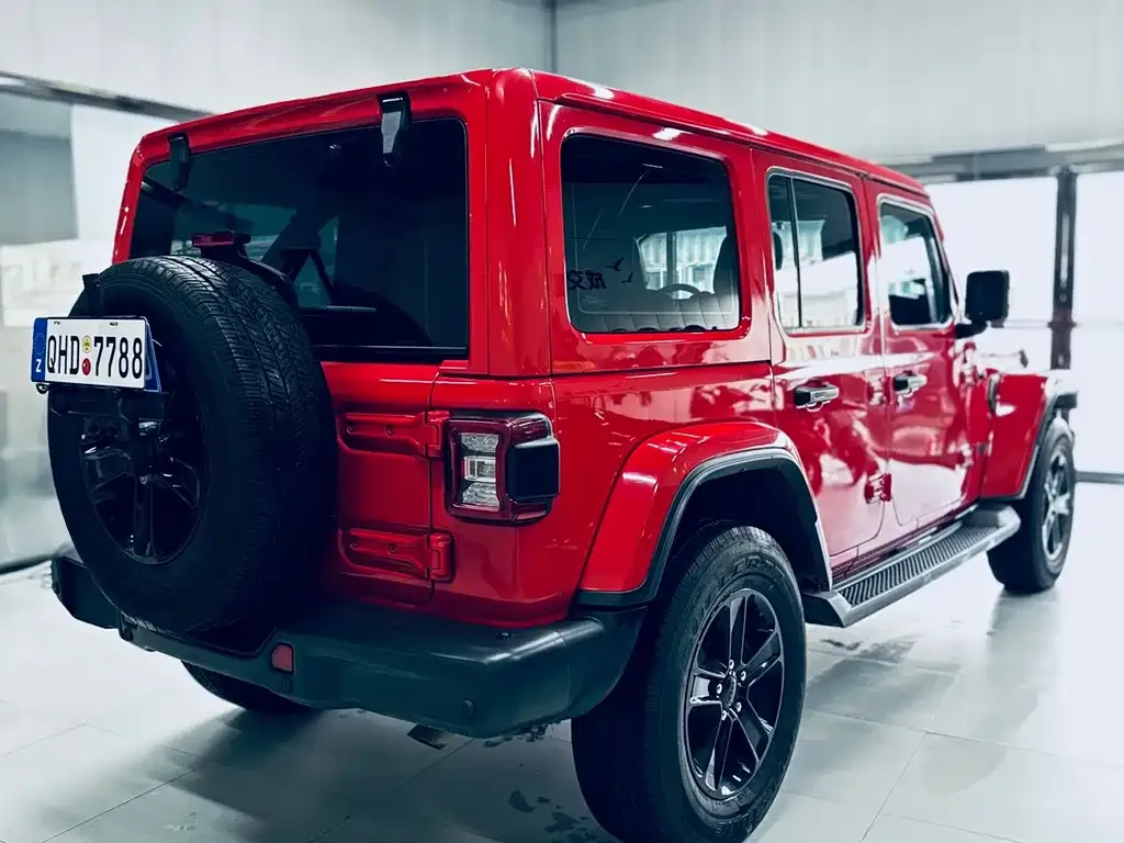 Jeep Wrangler 2023 из CN, фото 2