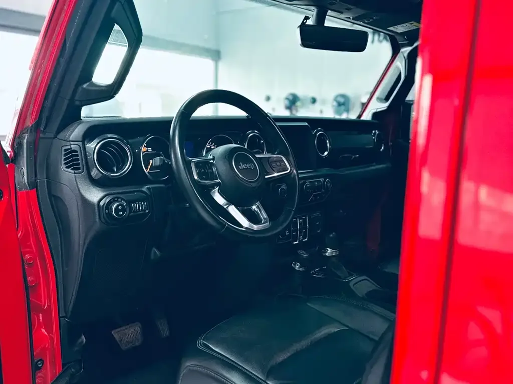 Jeep Wrangler 2023 из CN, фото 3