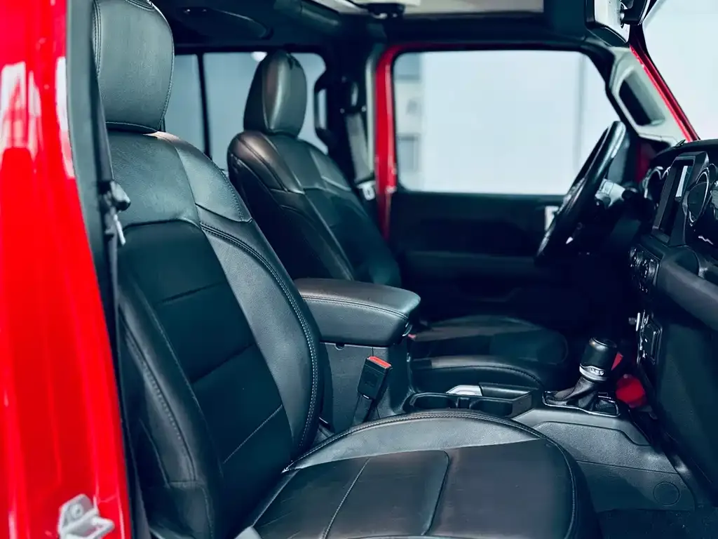 Jeep Wrangler 2023 из CN, фото 5