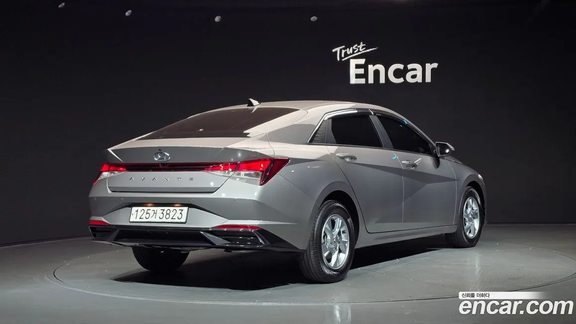 Hyundai AVANTE — фото 2
