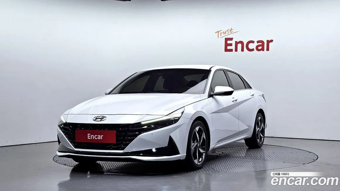 Hyundai AVANTE — фото 1
