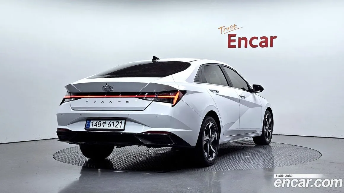 Hyundai AVANTE — фото 2