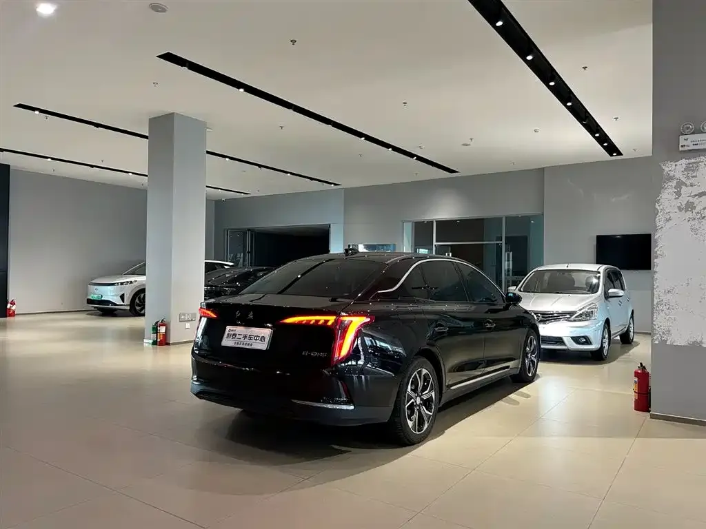 Hongqi E-QM5 2024 из CN, фото 5