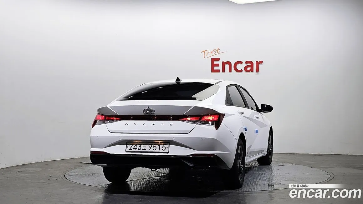 Hyundai AVANTE — фото 4
