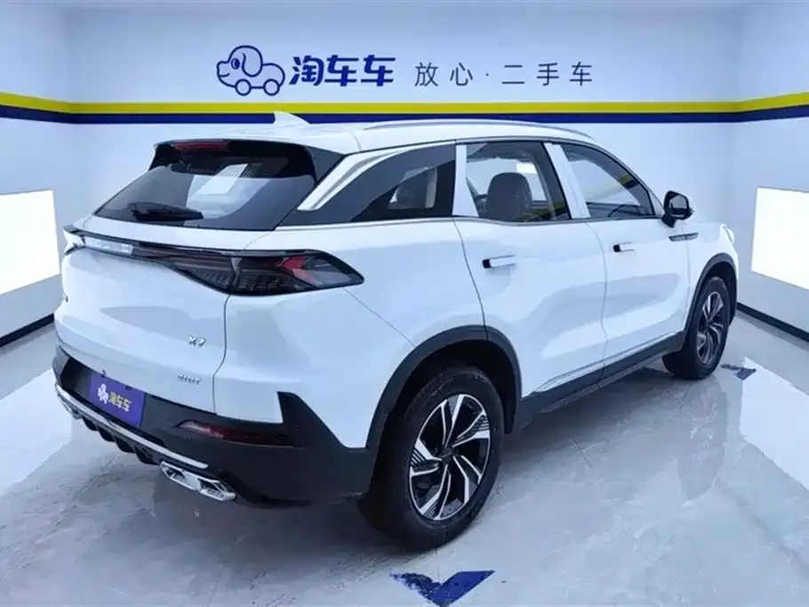 BAIC X7 — фото 3