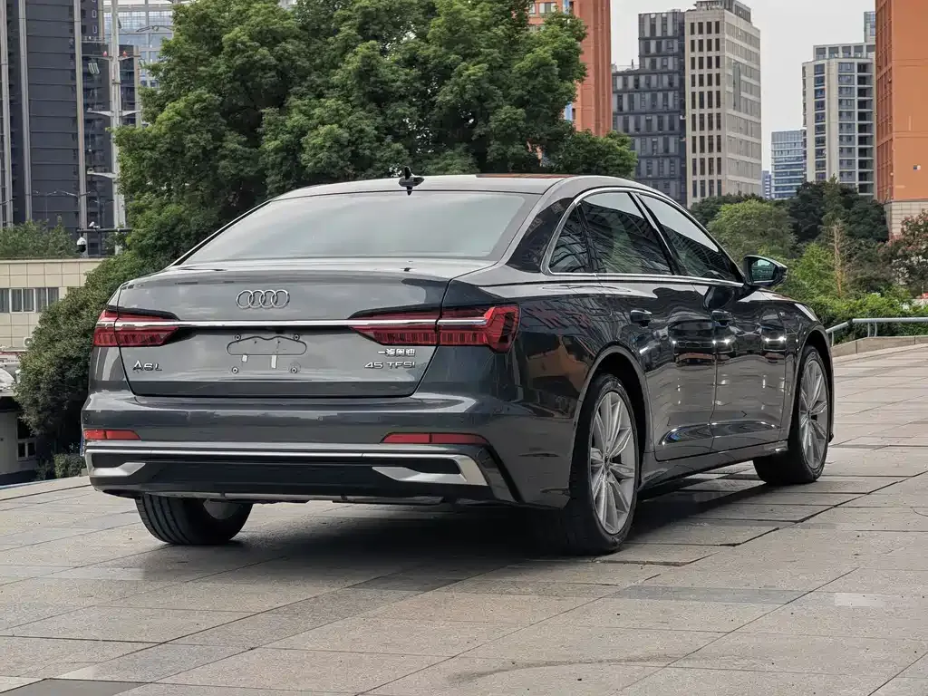 Audi A6L 2024 из CN, фото 4