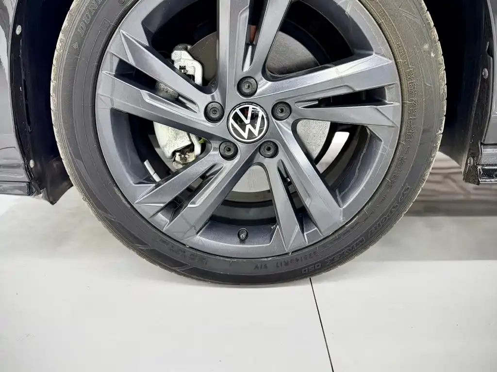 Volkswagen Golf 2023 из CN, фото 9