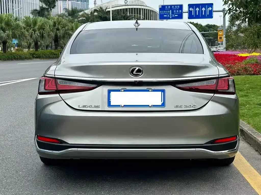 Lexus ES — фото 5