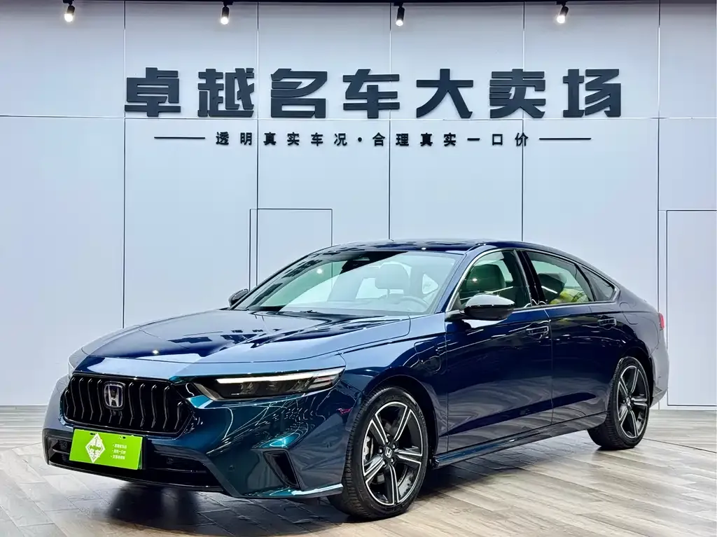 Honda Inspire PHEV 2023 из CN, фото 1