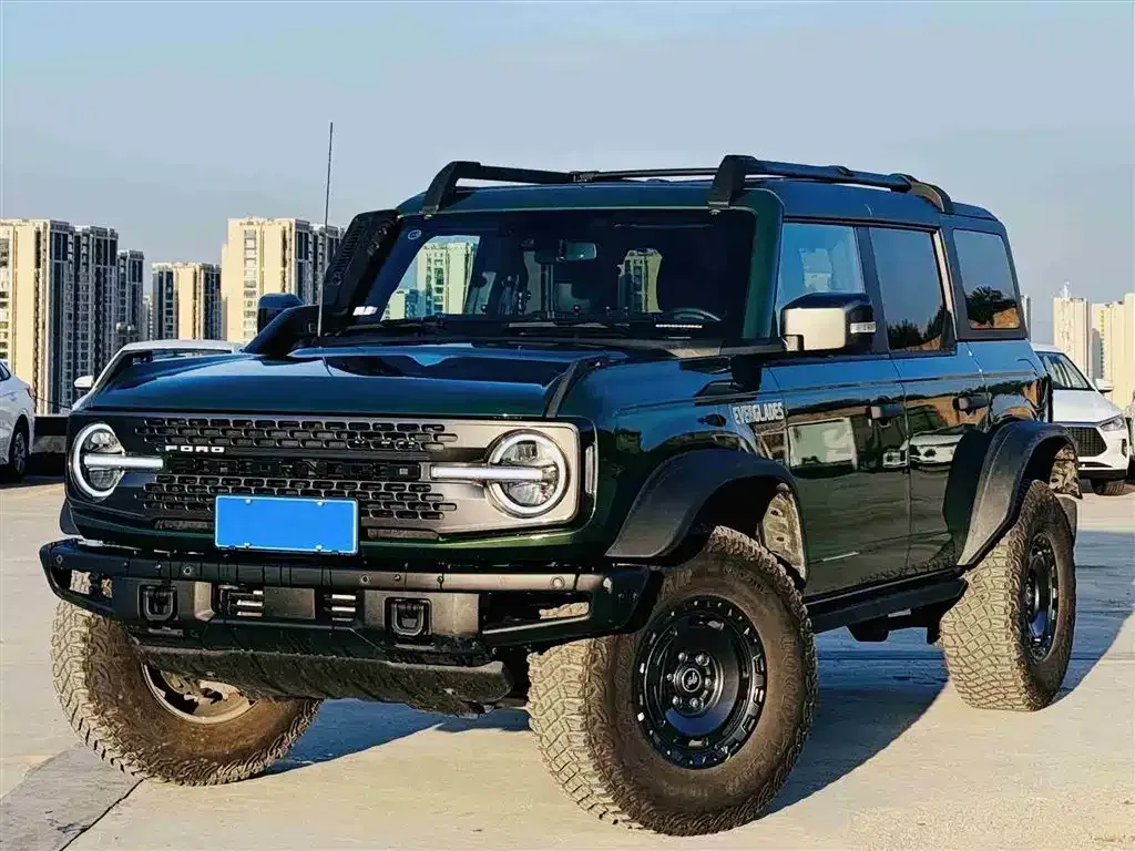 Ford Bronco — фото 1