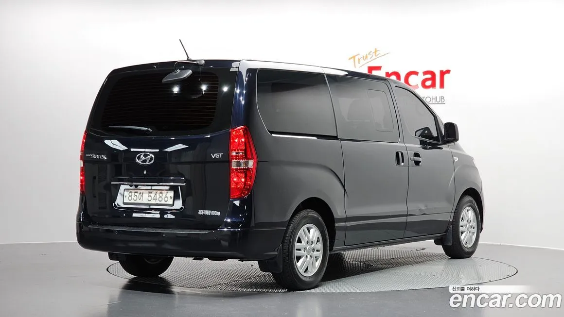 Hyundai Starex — фото 2