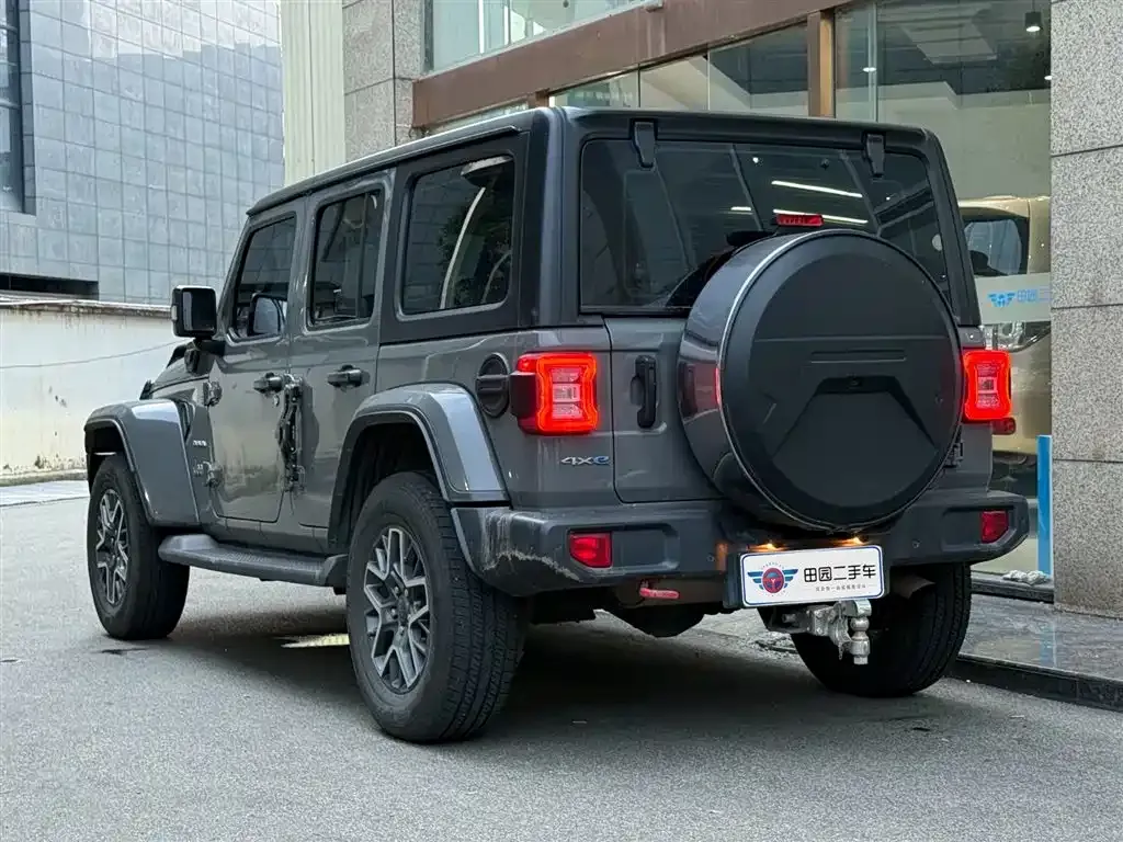 Jeep Wrangler PHEV 2023 из CN, фото 4