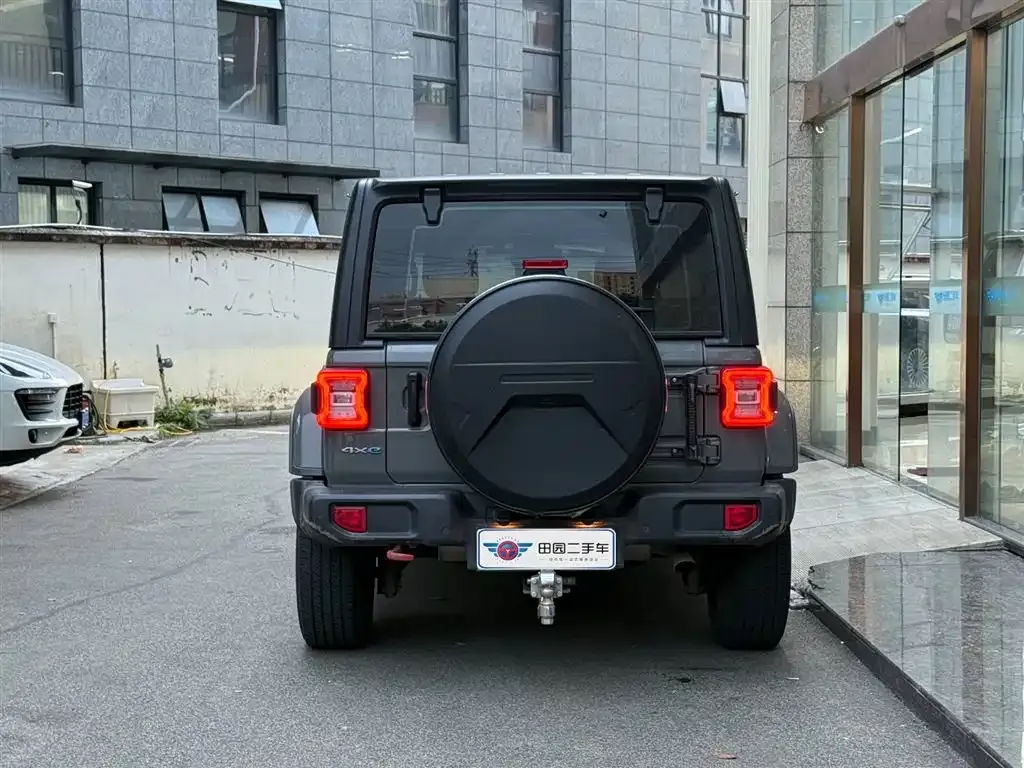 Jeep Wrangler PHEV 2023 из CN, фото 5