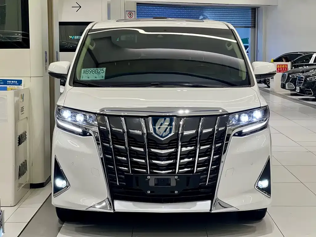 Toyota Alphard 2021 из CN, фото 2