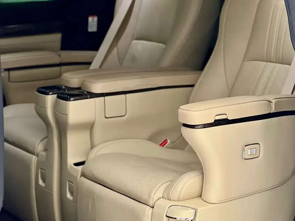 Toyota Alphard 2021 из CN, фото 6