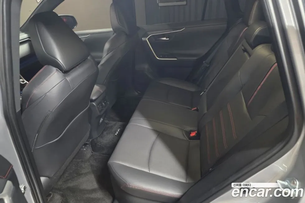 Toyota RAV4 2024 из KR, фото 6