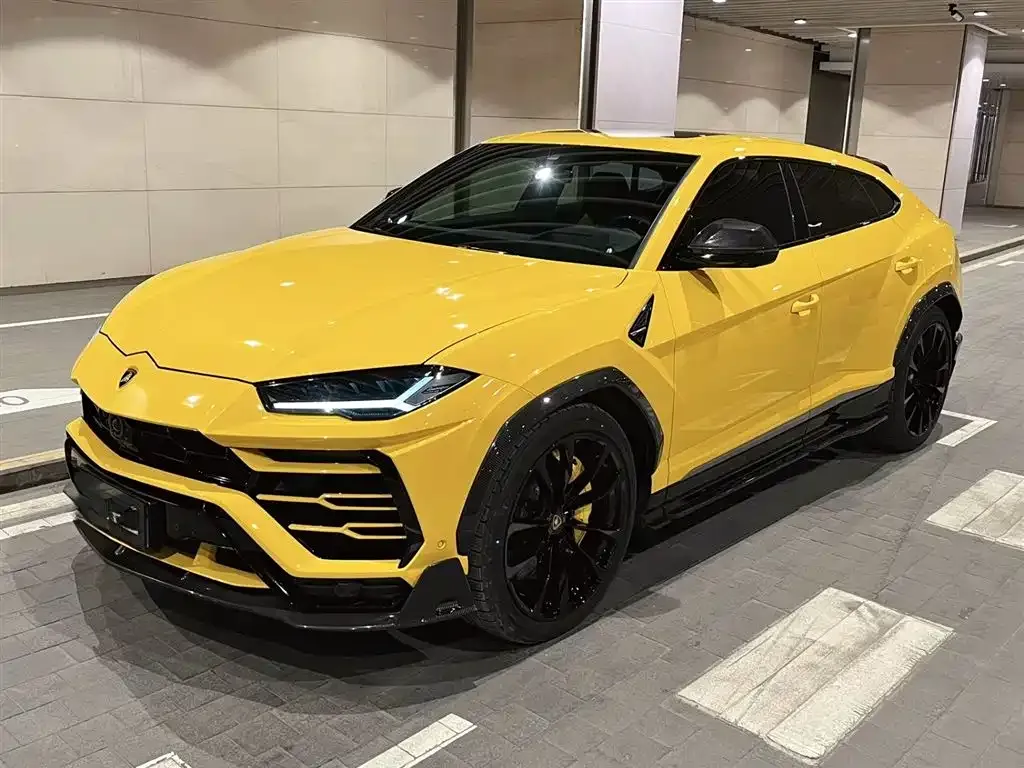 Lamborghini Urus — фото 1