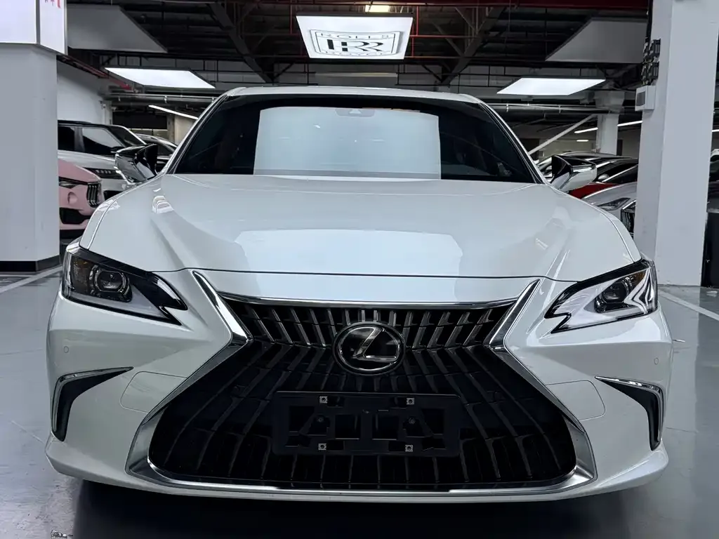 Lexus ES — фото 2