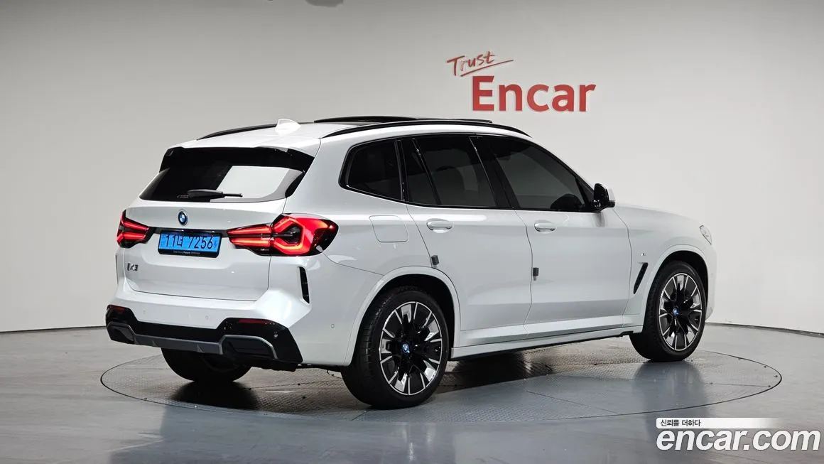 BMW iX3 2025 из KR, фото 2