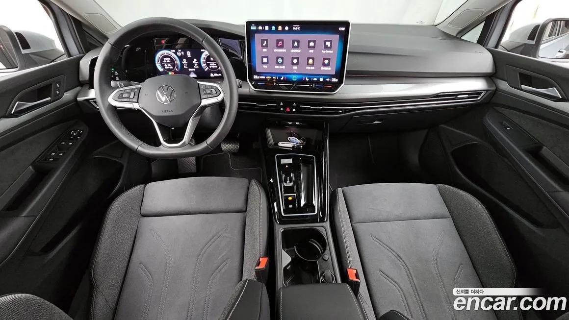 Volkswagen Golf 2025 из KR, фото 7
