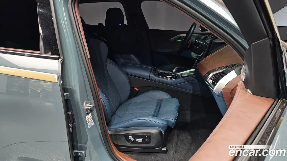 BMW XM — фото 10