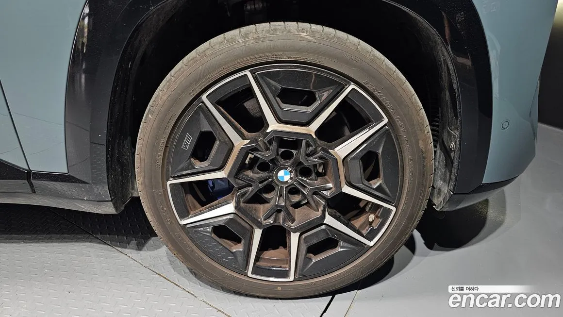 BMW XM — фото 5