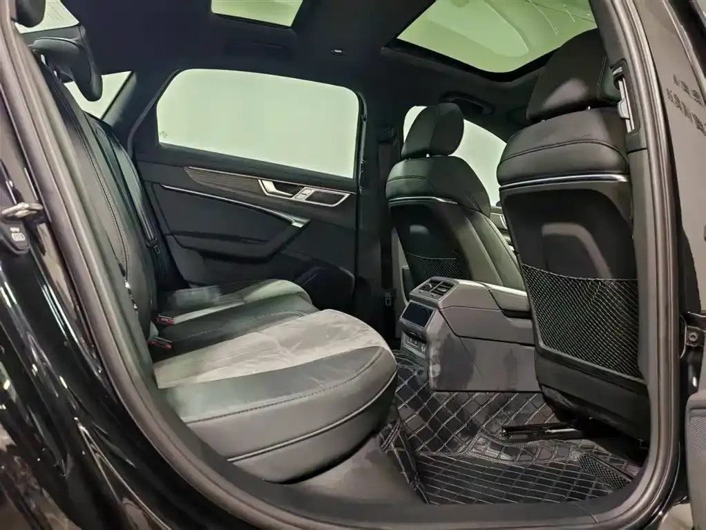 Audi A6L 2024 из CN, фото 6