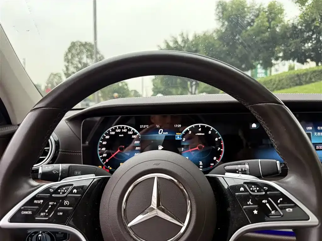 Mercedes-Benz E-Class 2023 из CN, фото 6