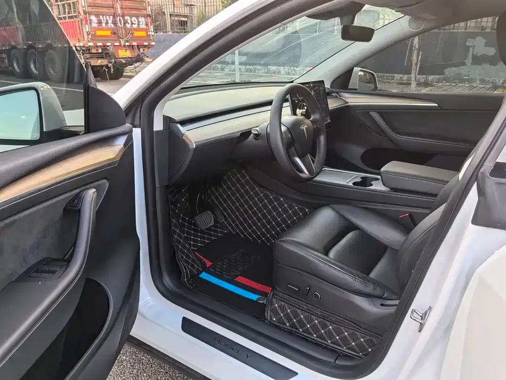 Tesla Model Y 2021 из CN, фото 10
