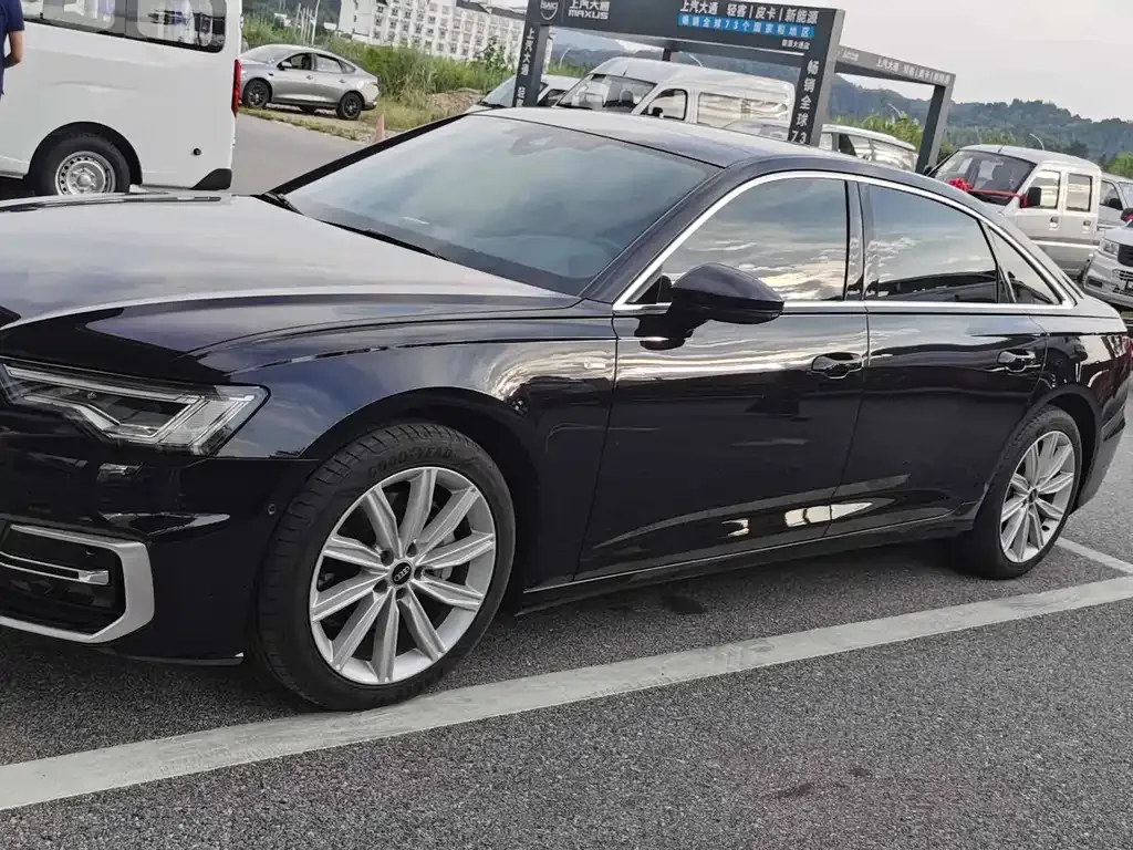 Audi A6L 2022 из CN, фото 1