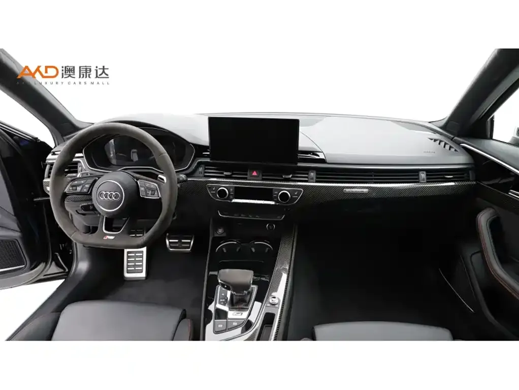 Audi RS 4 2024 из CN, фото 5