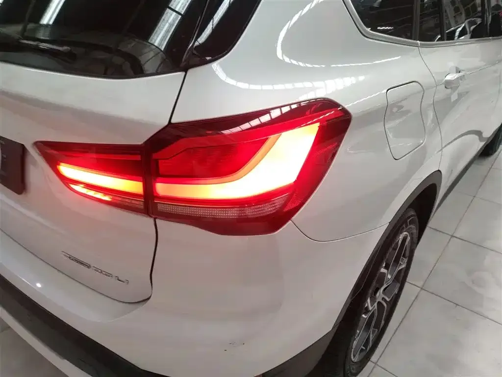 BMW X1 2021 из CN, фото 8