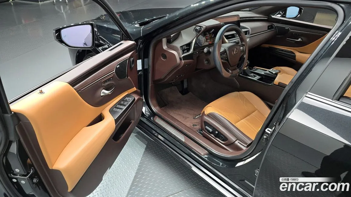 Lexus ES 2021 из KR, фото 10