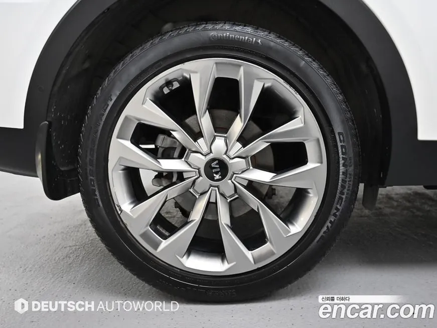 Kia Sorento — фото 5