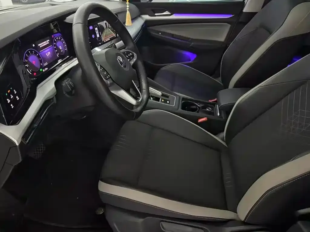 Volkswagen Golf 2022 из CN, фото 4