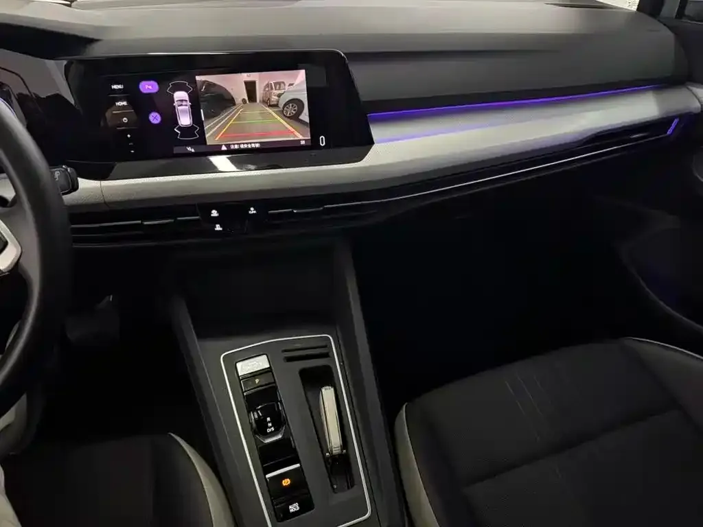 Volkswagen Golf 2022 из CN, фото 6