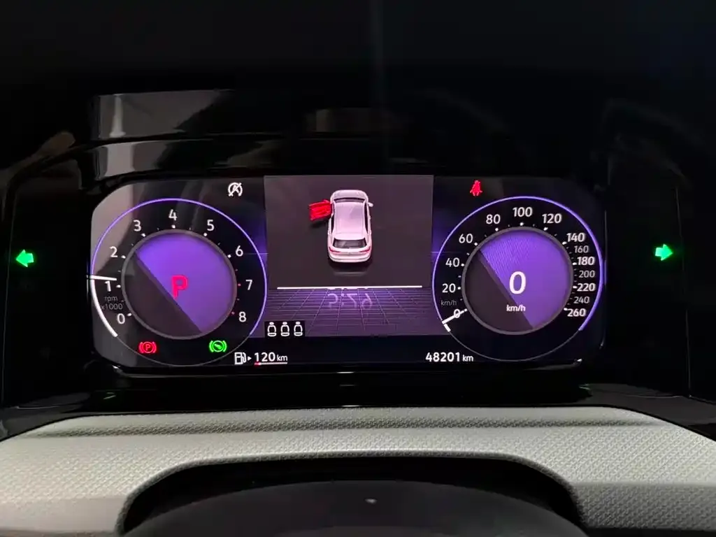 Volkswagen Golf 2022 из CN, фото 7