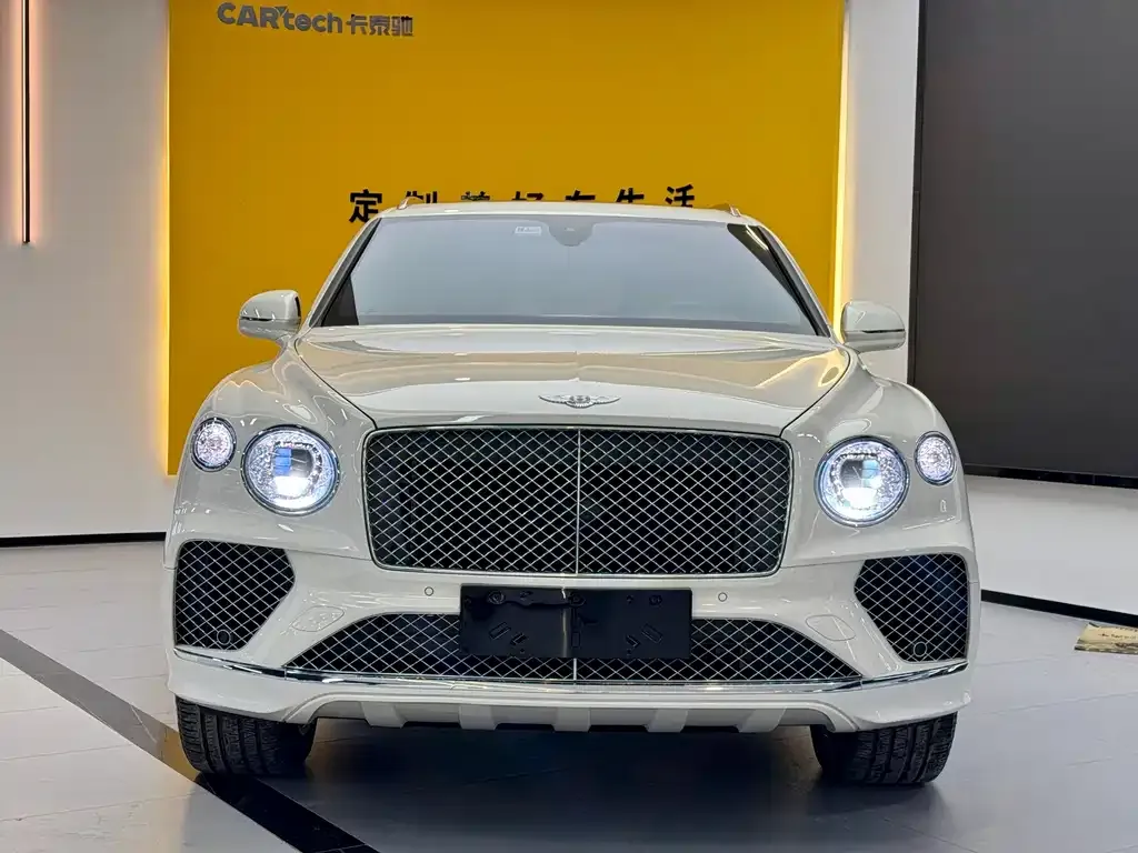 Bentley Bentayga — фото 2
