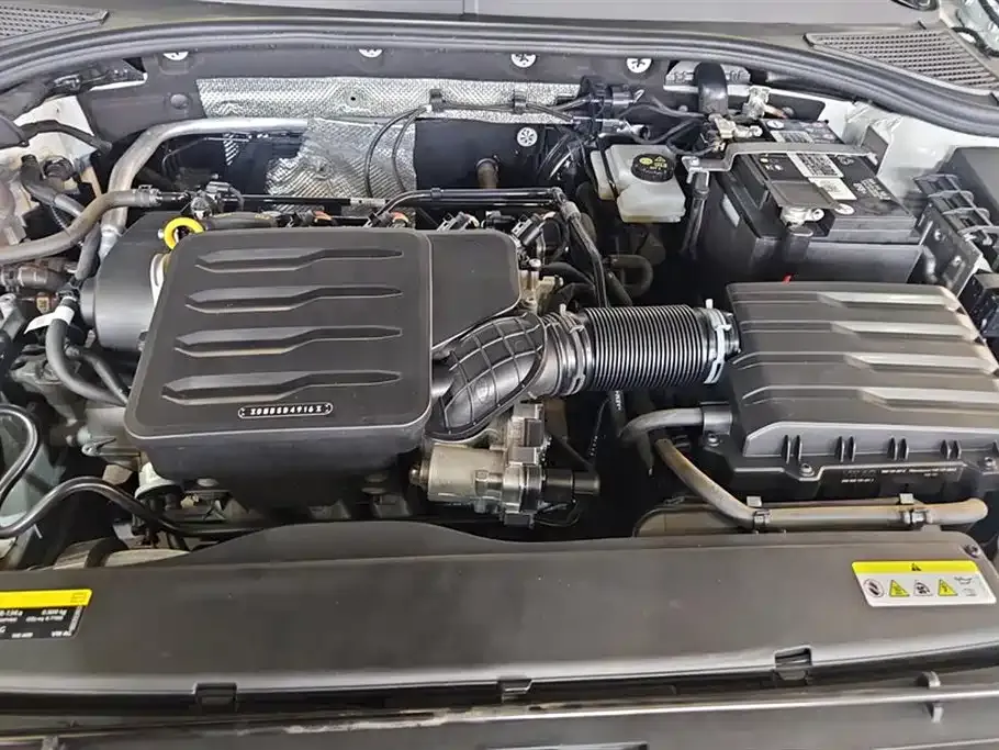 Volkswagen Bora 2023 из CN, фото 10