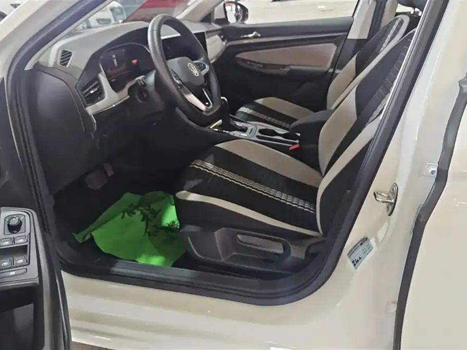 Volkswagen Bora 2023 из CN, фото 9