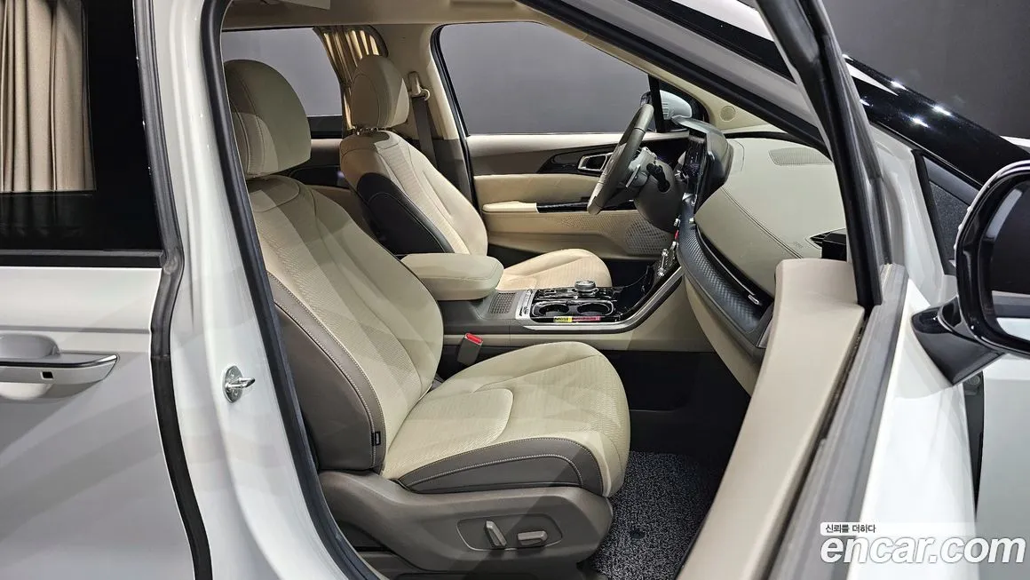 Kia Carnival — фото 10