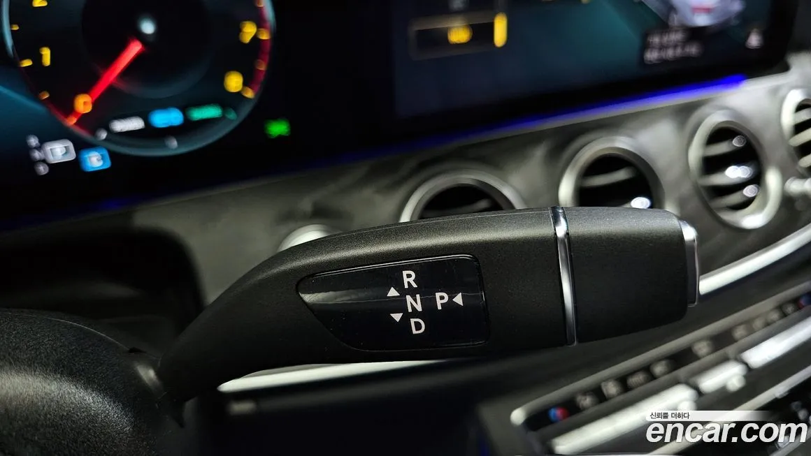 Mercedes-Benz E-Class 2023 из KR, фото 9