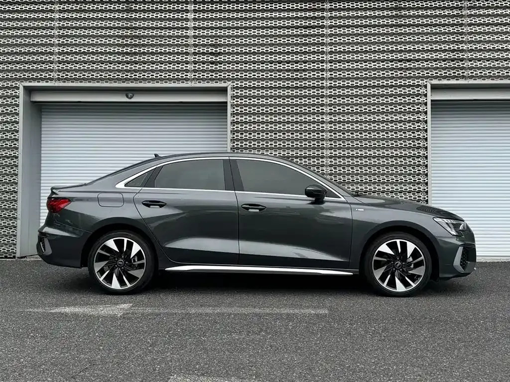Audi A3 2024 из CN, фото 4
