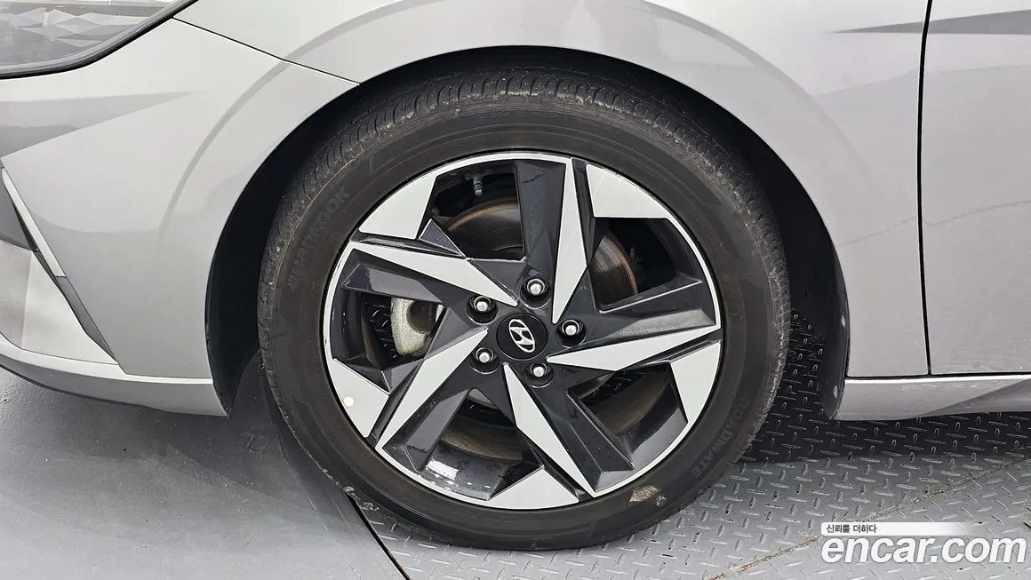 Hyundai AVANTE — фото 5