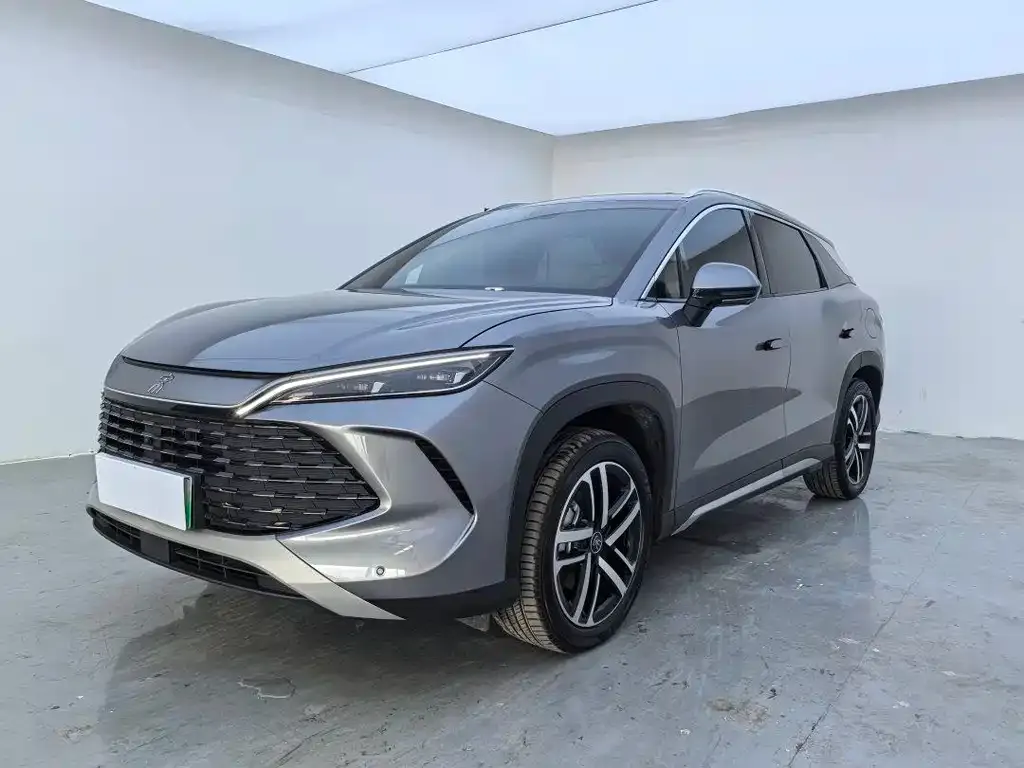 BYD L DM-i — фото 1