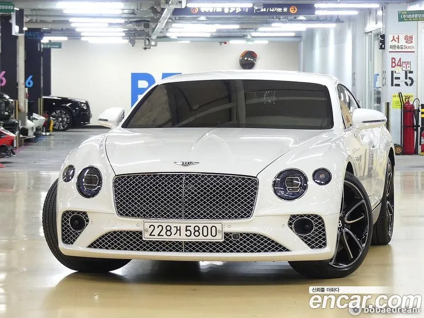 Bentley Continental 2023 из KR, фото 1