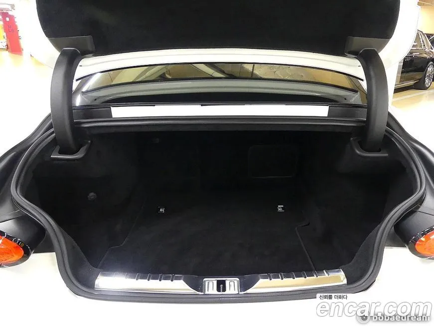 Bentley Continental 2023 из KR, фото 10