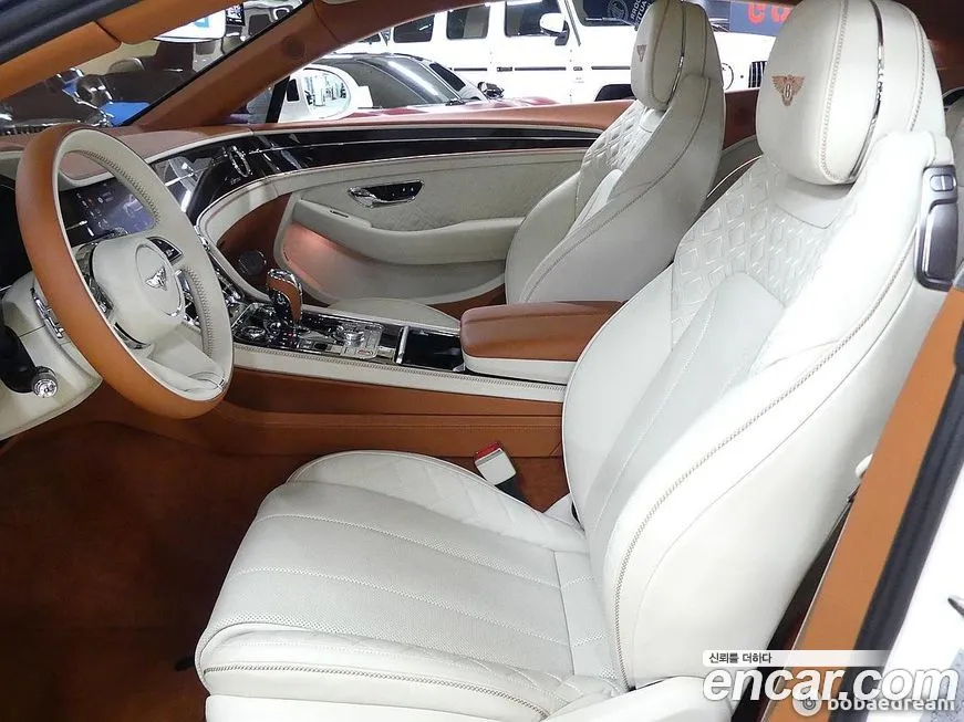 Bentley Continental 2023 из KR, фото 8