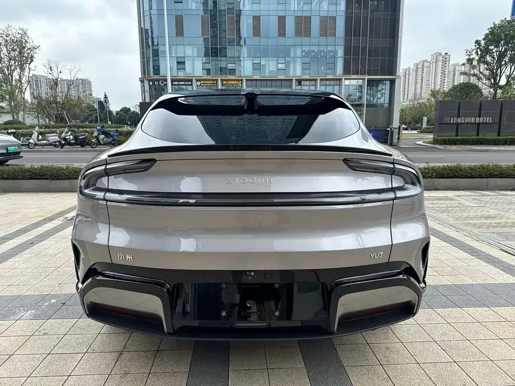 Xiaomi YU7 — фото 3